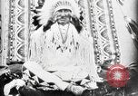 Immagine di Indian la lingua dei segni Montana United States USA, 1931, secondo 24 filmato di repertorio 65675069794