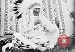 Immagine di Indian la lingua dei segni Montana United States USA, 1931, secondo 45 filmato di repertorio 65675069794