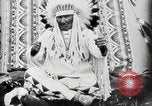 Immagine di Indian la lingua dei segni Montana United States USA, 1931, secondo 47 filmato di repertorio 65675069794