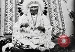 Immagine di Indian la lingua dei segni Montana United States USA, 1931, secondo 52 filmato di repertorio 65675069794