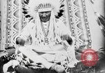 Immagine di Indian la lingua dei segni Montana United States USA, 1931, secondo 54 filmato di repertorio 65675069794