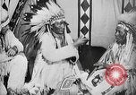 Immagine di Indian la lingua dei segni Montana United States USA, 1931, secondo 22 filmato di repertorio 65675069795