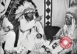 Immagine di Indian la lingua dei segni Montana United States USA, 1931, secondo 29 filmato di repertorio 65675069795