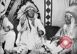 Immagine di Indian la lingua dei segni Montana United States USA, 1931, secondo 34 filmato di repertorio 65675069795