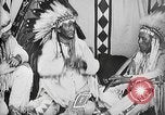 Immagine di Indian la lingua dei segni Montana United States USA, 1931, secondo 37 filmato di repertorio 65675069795