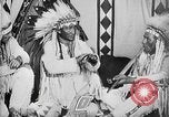 Immagine di Indian la lingua dei segni Montana United States USA, 1931, secondo 59 filmato di repertorio 65675069795