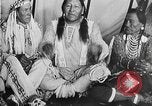 Immagine di Indian la lingua dei segni Montana United States USA, 1931, secondo 11 filmato di repertorio 65675069796