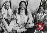Immagine di Indian la lingua dei segni Montana United States USA, 1931, secondo 17 filmato di repertorio 65675069796