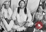 Immagine di Indian la lingua dei segni Montana United States USA, 1931, secondo 18 filmato di repertorio 65675069796
