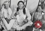 Immagine di Indian la lingua dei segni Montana United States USA, 1931, secondo 19 filmato di repertorio 65675069796