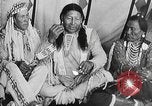 Immagine di Indian la lingua dei segni Montana United States USA, 1931, secondo 27 filmato di repertorio 65675069796