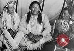 Immagine di Indian la lingua dei segni Montana United States USA, 1931, secondo 32 filmato di repertorio 65675069796