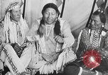 Immagine di Indian la lingua dei segni Montana United States USA, 1931, secondo 36 filmato di repertorio 65675069796