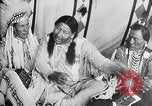 Immagine di Indian la lingua dei segni Montana United States USA, 1931, secondo 49 filmato di repertorio 65675069796
