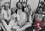 Immagine di Indian la lingua dei segni Montana United States USA, 1931, secondo 52 filmato di repertorio 65675069796
