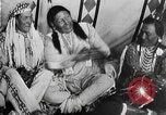 Immagine di Indian la lingua dei segni Montana United States USA, 1931, secondo 55 filmato di repertorio 65675069796