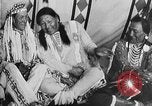 Immagine di Indian la lingua dei segni Montana United States USA, 1931, secondo 57 filmato di repertorio 65675069796
