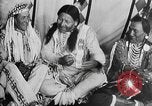 Immagine di Indian la lingua dei segni Montana United States USA, 1931, secondo 58 filmato di repertorio 65675069796