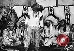 Immagine di Indian la lingua dei segni Montana United States USA, 1931, secondo 16 filmato di repertorio 65675069797