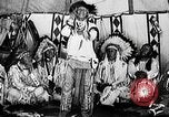 Immagine di Indian la lingua dei segni Montana United States USA, 1931, secondo 44 filmato di repertorio 65675069797