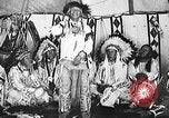 Immagine di Indian la lingua dei segni Montana United States USA, 1931, secondo 46 filmato di repertorio 65675069797