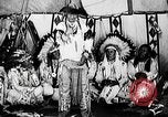 Immagine di Indian la lingua dei segni Montana United States USA, 1931, secondo 54 filmato di repertorio 65675069797