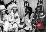Immagine di Indian la lingua dei segni Montana United States USA, 1931, secondo 27 filmato di repertorio 65675069798