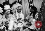 Immagine di Indian la lingua dei segni Montana United States USA, 1931, secondo 28 filmato di repertorio 65675069798