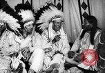 Immagine di Indian la lingua dei segni Montana United States USA, 1931, secondo 29 filmato di repertorio 65675069798