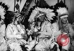 Immagine di Indian la lingua dei segni Montana United States USA, 1931, secondo 33 filmato di repertorio 65675069798