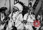 Immagine di Indian la lingua dei segni Montana United States USA, 1931, secondo 36 filmato di repertorio 65675069798