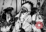 Immagine di Indian la lingua dei segni Montana United States USA, 1931, secondo 37 filmato di repertorio 65675069798