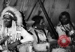 Immagine di Indian la lingua dei segni Montana United States USA, 1931, secondo 45 filmato di repertorio 65675069798