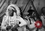 Immagine di Indian la lingua dei segni Montana United States USA, 1931, secondo 46 filmato di repertorio 65675069798