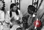 Immagine di Indian la lingua dei segni Montana United States USA, 1931, secondo 61 filmato di repertorio 65675069798