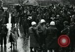 Immagine di Profughi italiani Napoli Italia, 1944, secondo 7 filmato di repertorio 65675069799