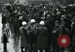 Immagine di Profughi italiani Napoli Italia, 1944, secondo 13 filmato di repertorio 65675069799