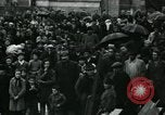 Immagine di Profughi italiani Napoli Italia, 1944, secondo 25 filmato di repertorio 65675069799