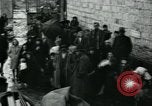 Immagine di Profughi italiani Napoli Italia, 1944, secondo 32 filmato di repertorio 65675069799