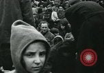 Immagine di Profughi italiani Napoli Italia, 1944, secondo 39 filmato di repertorio 65675069799