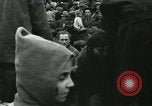 Immagine di Profughi italiani Napoli Italia, 1944, secondo 40 filmato di repertorio 65675069799