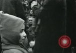 Immagine di Profughi italiani Napoli Italia, 1944, secondo 46 filmato di repertorio 65675069799