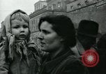 Immagine di Profughi italiani Napoli Italia, 1944, secondo 54 filmato di repertorio 65675069799
