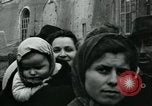 Immagine di Profughi italiani Napoli Italia, 1944, secondo 58 filmato di repertorio 65675069799