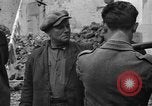 Standbild italienische Flüchtlinge Neapel Italien, 1944, aus Sekunde 5 historischem Filmmaterial Videoclip 65675069803