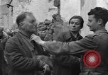 Standbild italienische Flüchtlinge Neapel Italien, 1944, aus Sekunde 33 historischem Filmmaterial Videoclip 65675069803