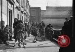 Immagine di Profughi italiani Napoli Italia, 1944, secondo 4 filmato di repertorio 65675069806