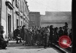 Immagine di Profughi italiani Napoli Italia, 1944, secondo 11 filmato di repertorio 65675069806