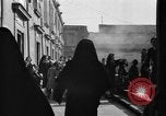 Immagine di Profughi italiani Napoli Italia, 1944, secondo 44 filmato di repertorio 65675069806