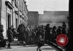 Immagine di Profughi italiani Napoli Italia, 1944, secondo 49 filmato di repertorio 65675069806